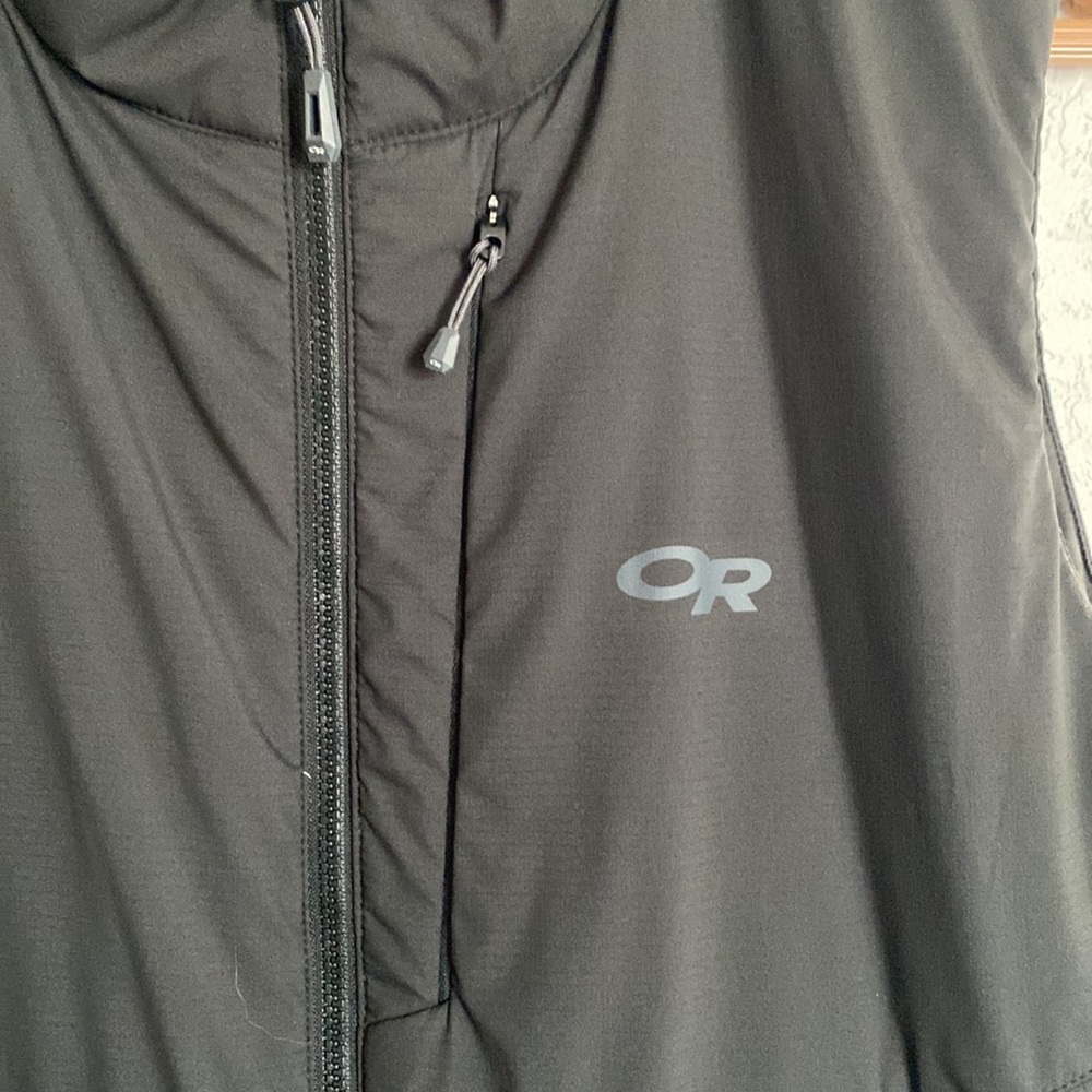 OR OUTDOOR RESEARCH Black Lightweight Puffer Vest SZ LARGE - Picture 2 of 5
